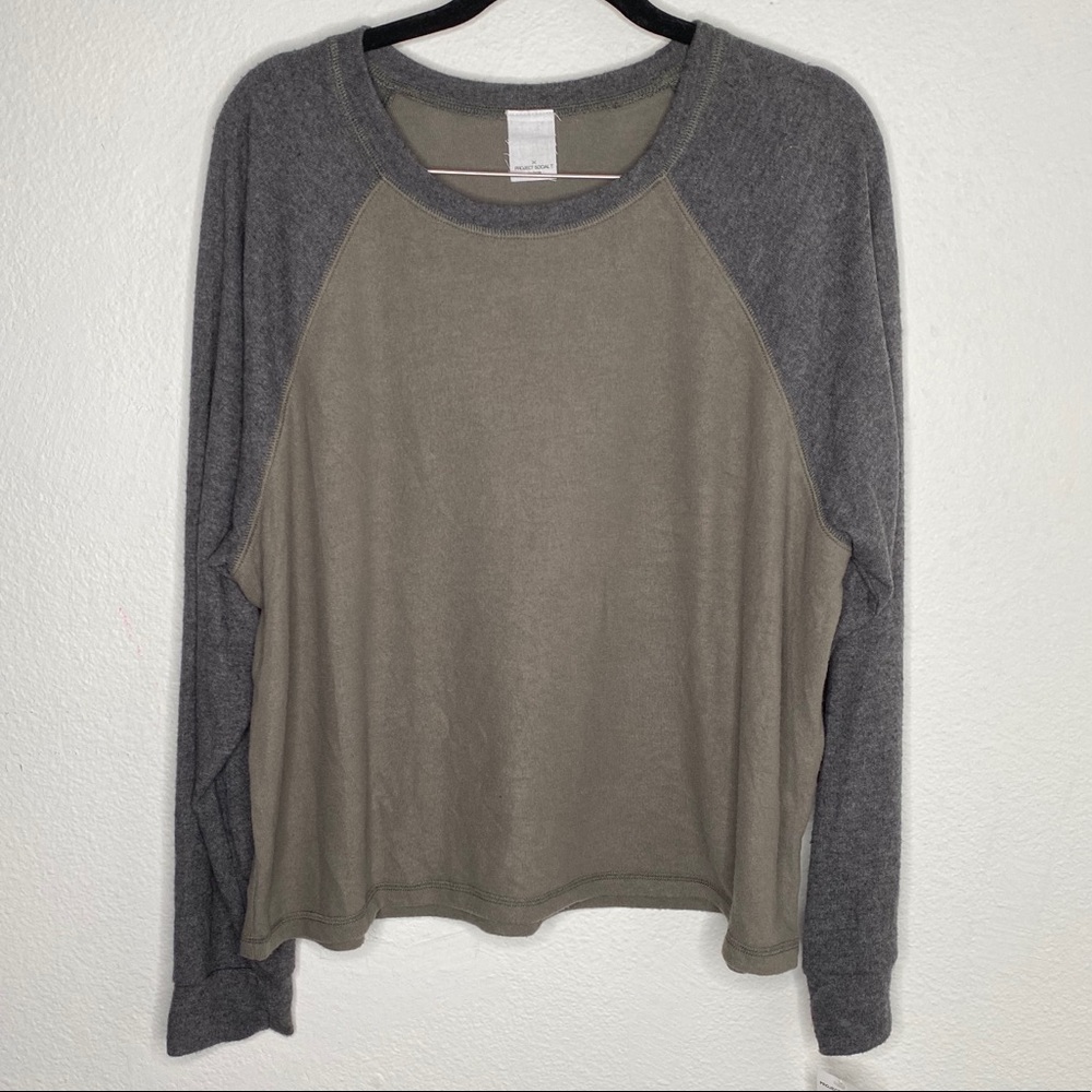 Project social T chelsea raglan sleeve sweatshirt - Picture 2 of 10